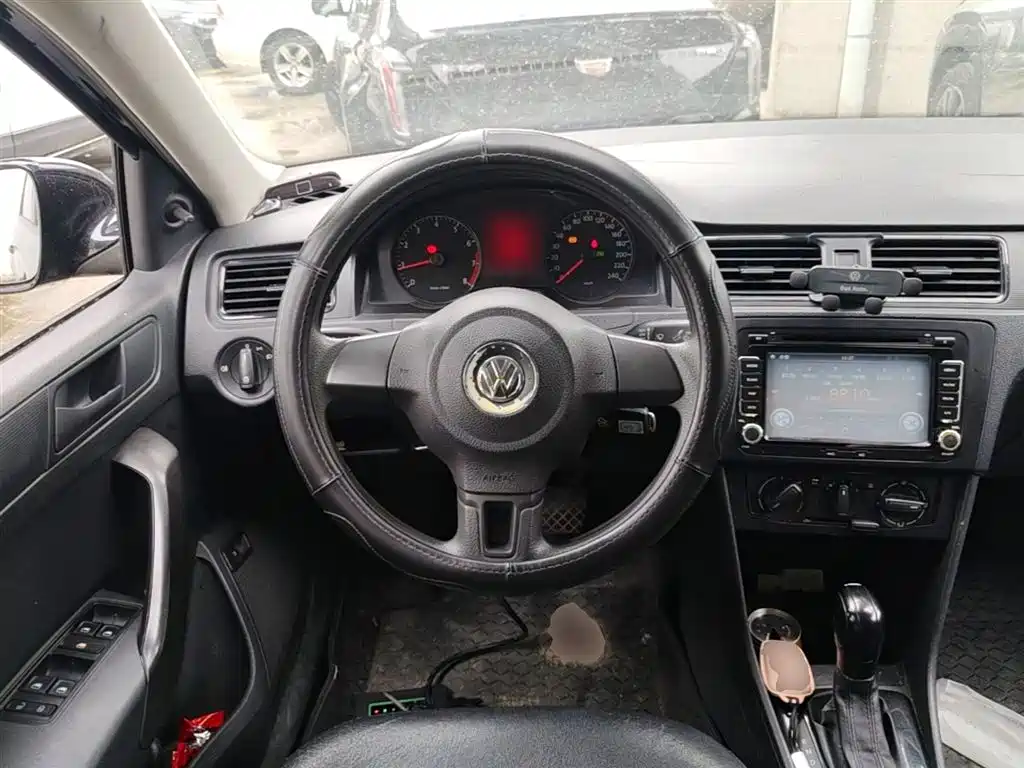 Volkswagen Santana 2015 1.6L Automatic Trend Edition фото 11