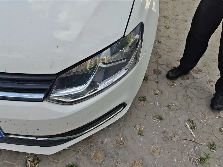 Volkswagen Polo 2016 1.6L Manual Comfort фото 5
