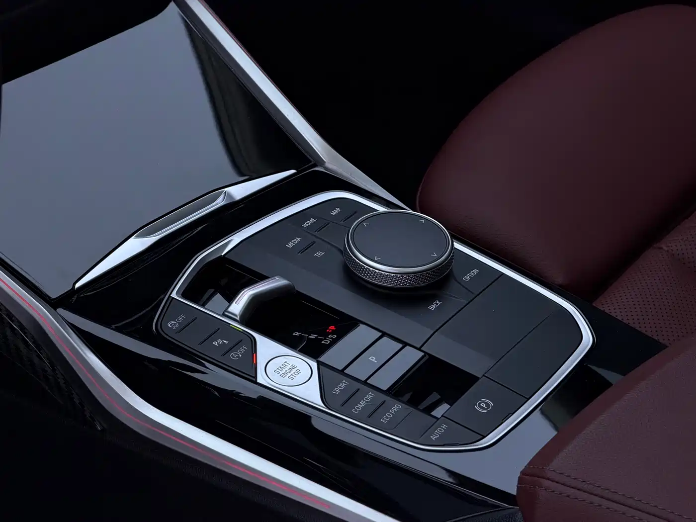 BMW 3 Series 2024 320i M Sport Package фото 7