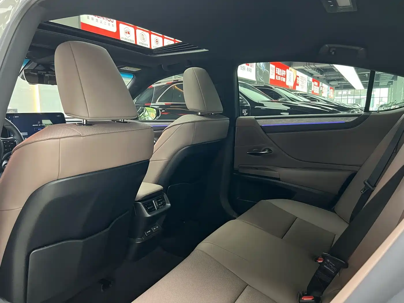 Lexus ES 2025 2025 200 Ultimate Edition