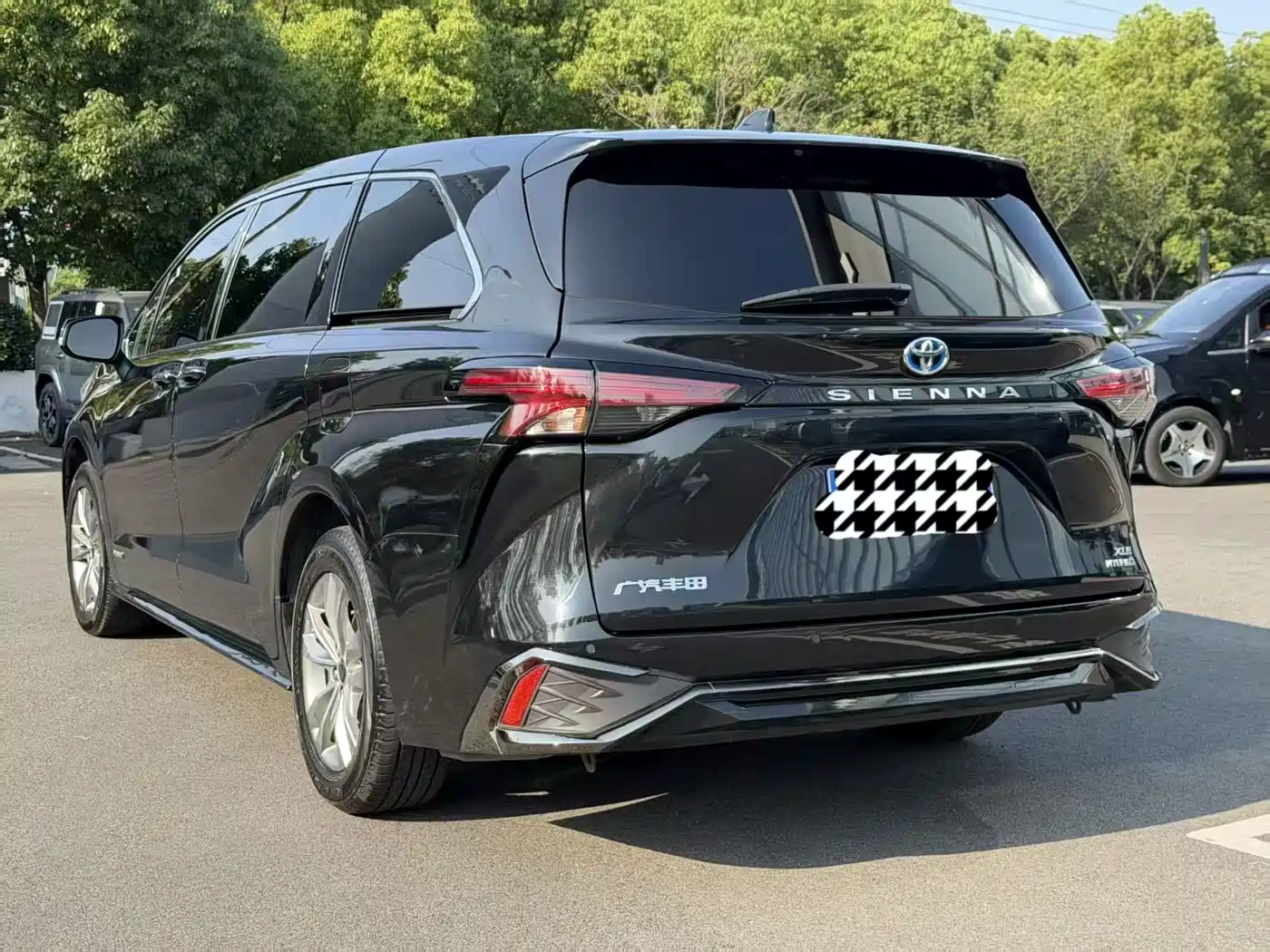 Toyota Sienna 2023 2.5L Hybrid Comfort Edition фото 11
