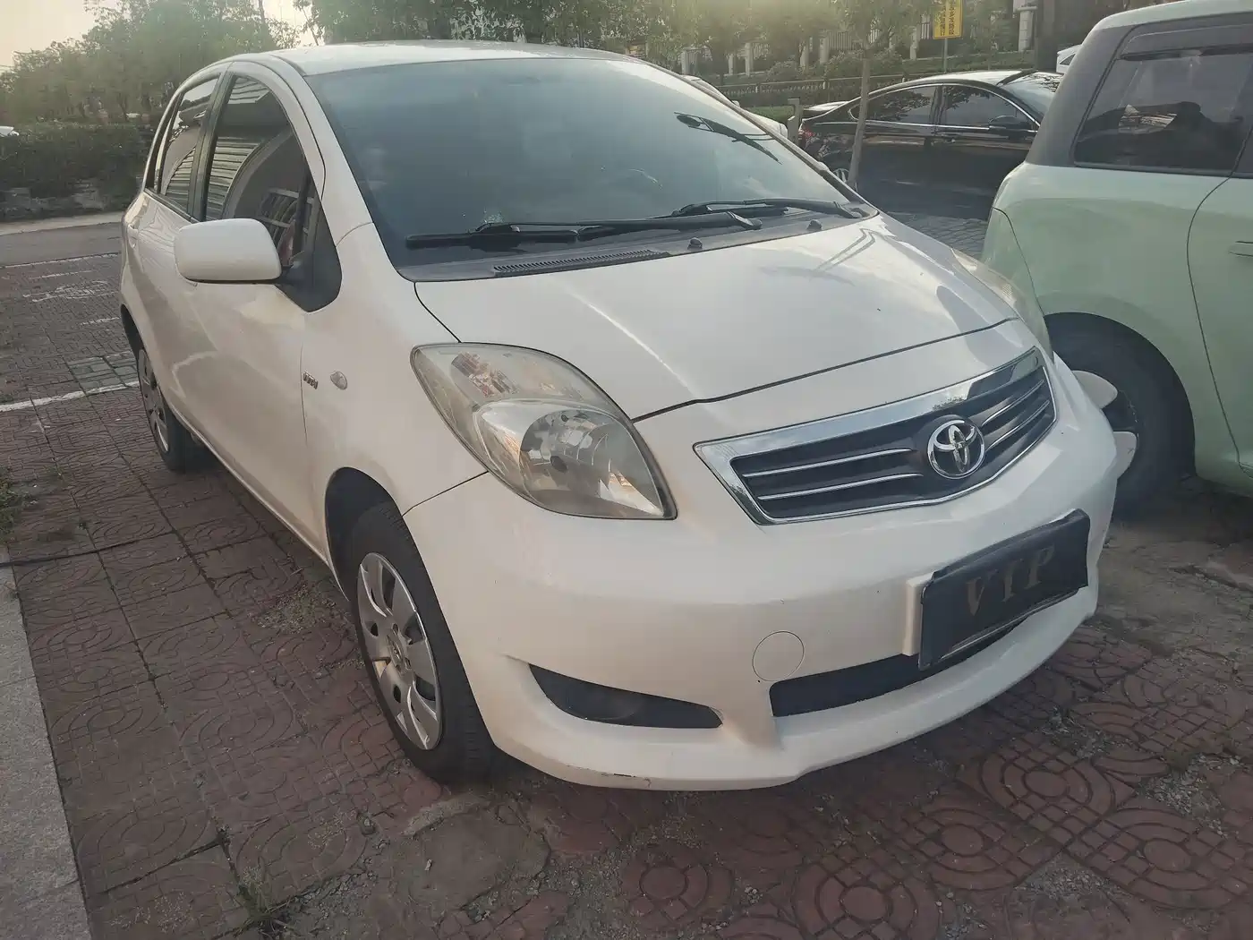 Toyota Yaris 2013 2011 1.6E Auto Charm Edition