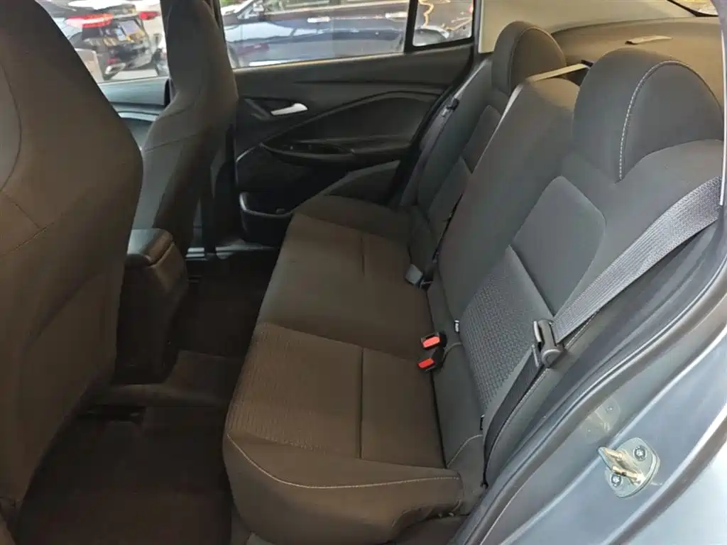 Chevrolet Cavalier 2020 325T Automatic Joy Edition фото 17