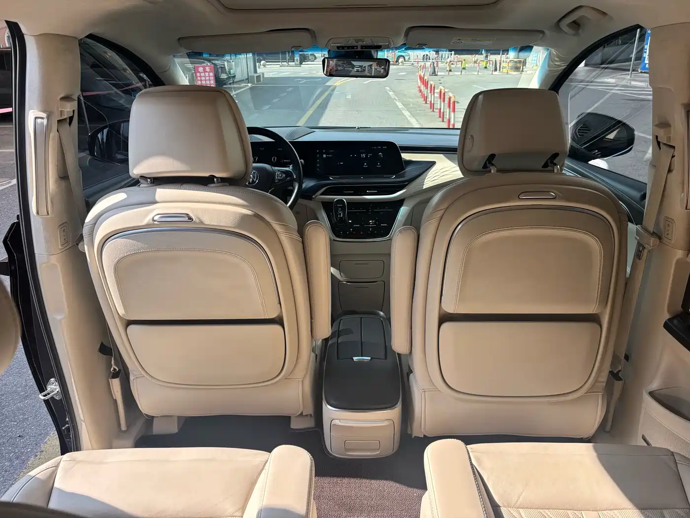 Фото 11 - Buick GL8