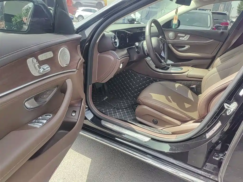 Mercedes-Benz E-Class 2023 E 300 L Luxury фото 23
