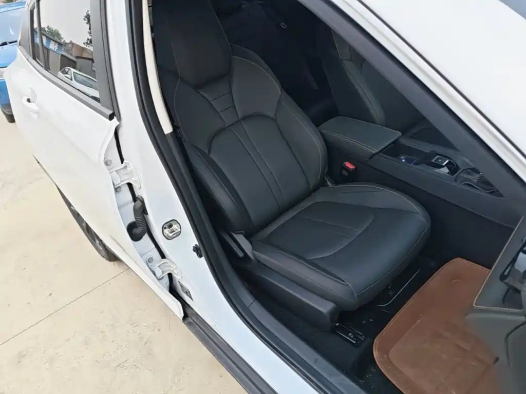 Dongfeng Aeolus Yixuan 2025 2025 1.5L Auto Luxury