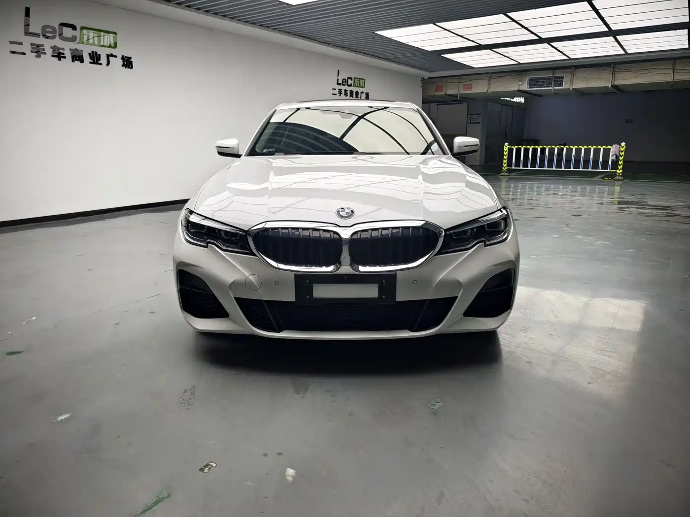 BMW 3 Series 2022 325Li M Sport Package фото 2