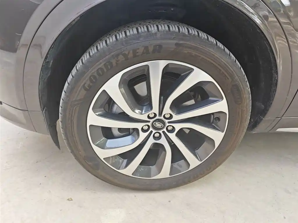 Land Rover Discovery Sport 2024 Performance Technology Edition фото 23