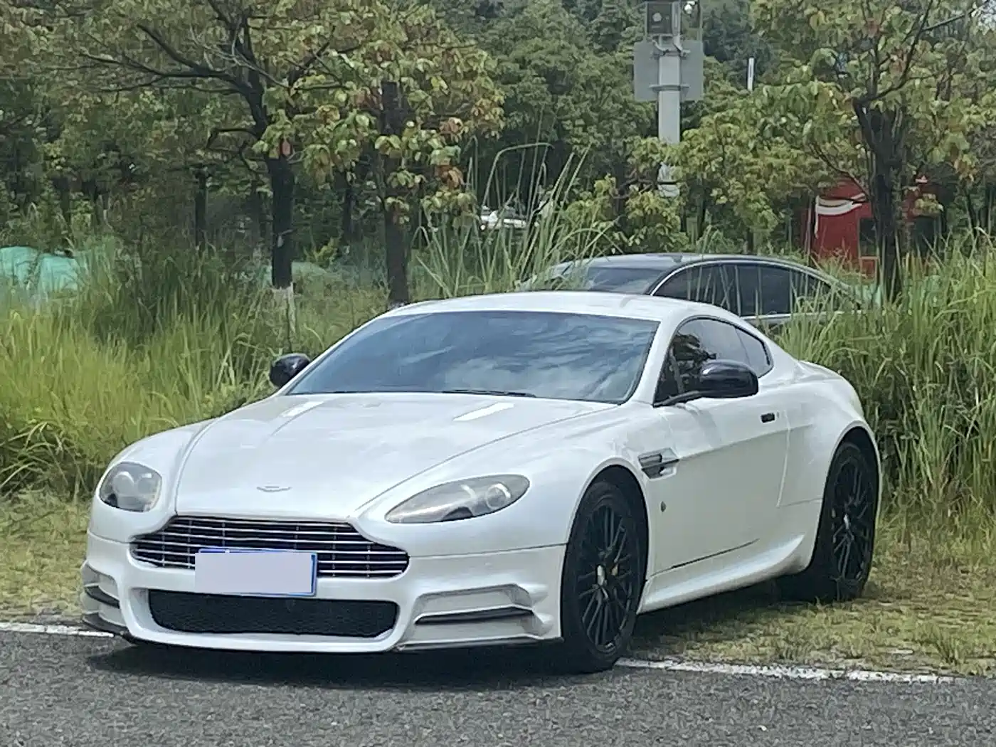 Aston Martin V8 Vantage 2014 2011 4.7L Sportshift Coupe