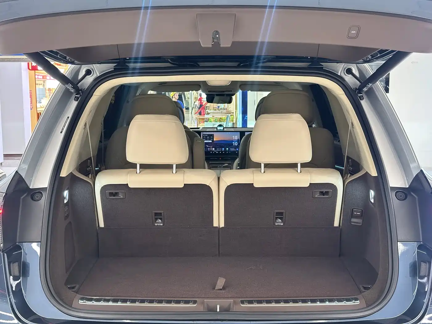 AITO Wenjie AITO M9 2024 Extended Range Ultra 42kWh 6-Seater фото 8