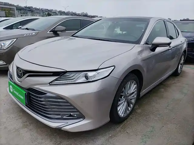 Toyota Camry 2019