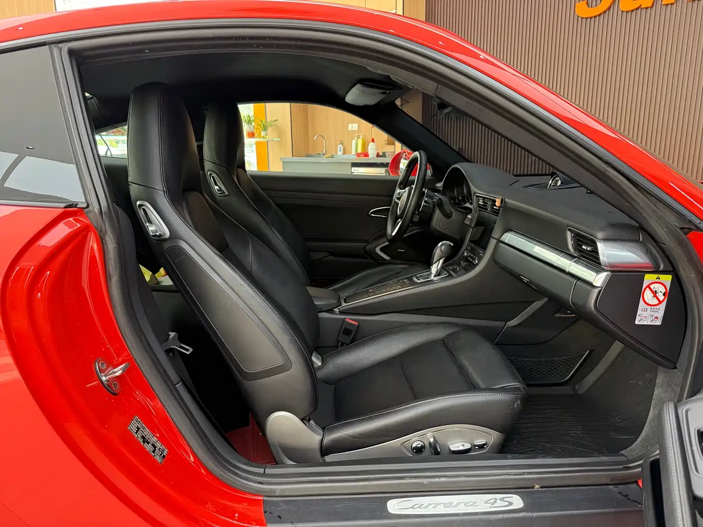 Porsche 911 2016 Carrera 4S 3.0T фото 26