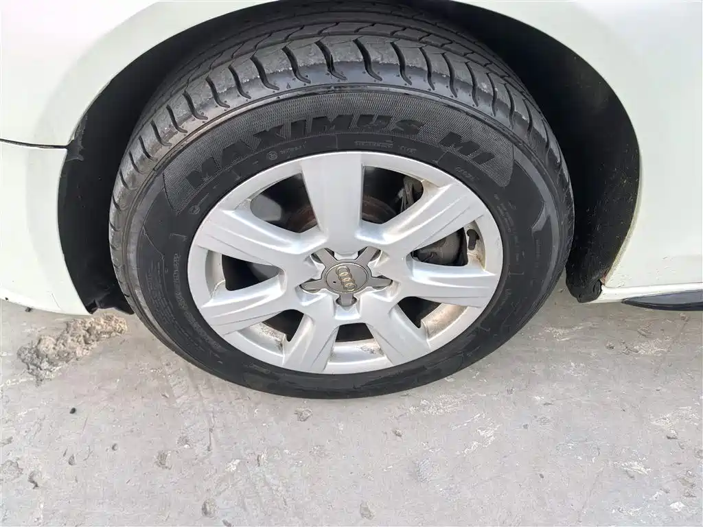 Audi A4L 2012 2.0 TFSI Auto Comfort фото 16