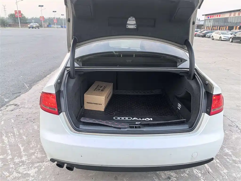 Audi A4L 2012 2.0 TFSI Auto Comfort фото 13