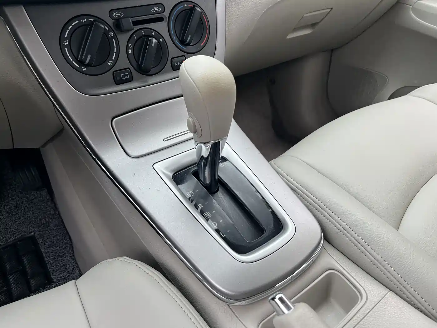 صورة 16 - Nissan Sylphy