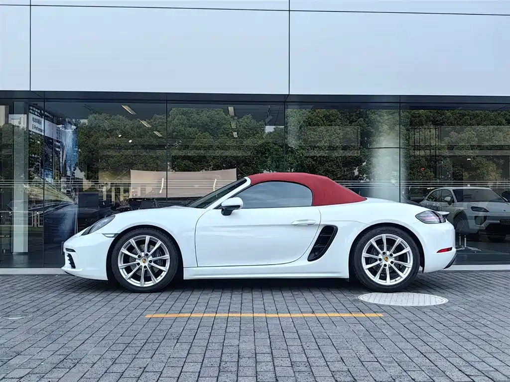 Porsche 718 2022 Boxster 2.0T фото 8
