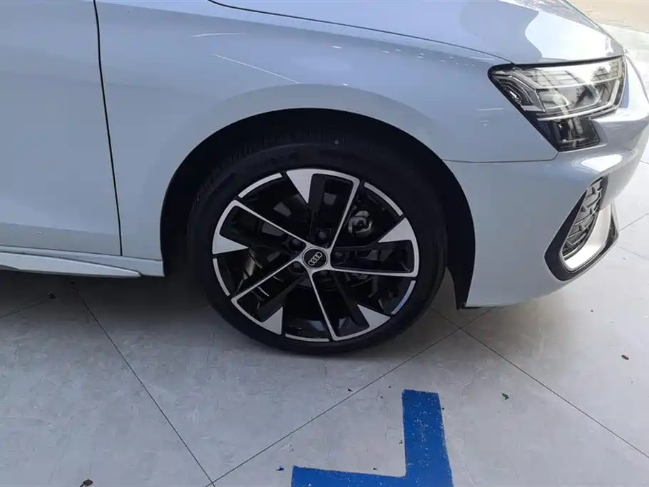 Audi A3 2025 A3L Limousine 35TFSI Flying Premium фото 6