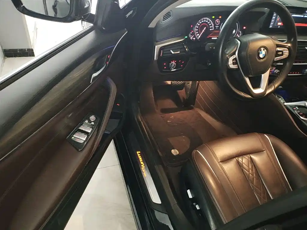 BMW 5 Series 2018 Facelift 530Li Leading Luxury Package фото 16