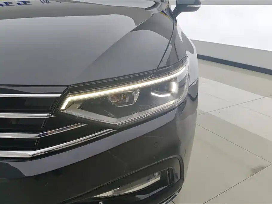 Volkswagen Magotan 2020 330TSI DSG Leading фото 5
