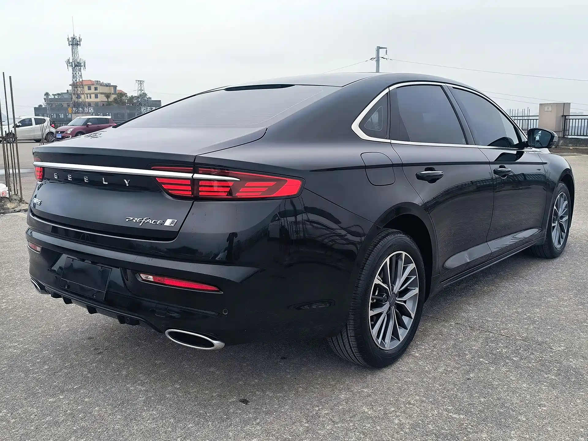 Фото 4 - Geely Preface