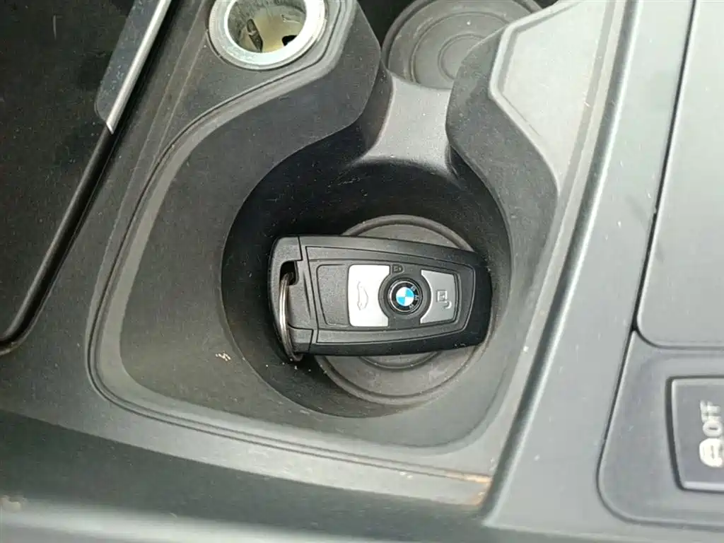 BMW 1 Series (Import) 2013 Facelift 116i Leading Model фото 9