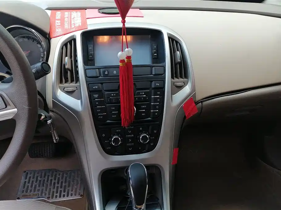 Buick Excelle 2013 GT 1.6L Automatic Fashion Edition фото 13