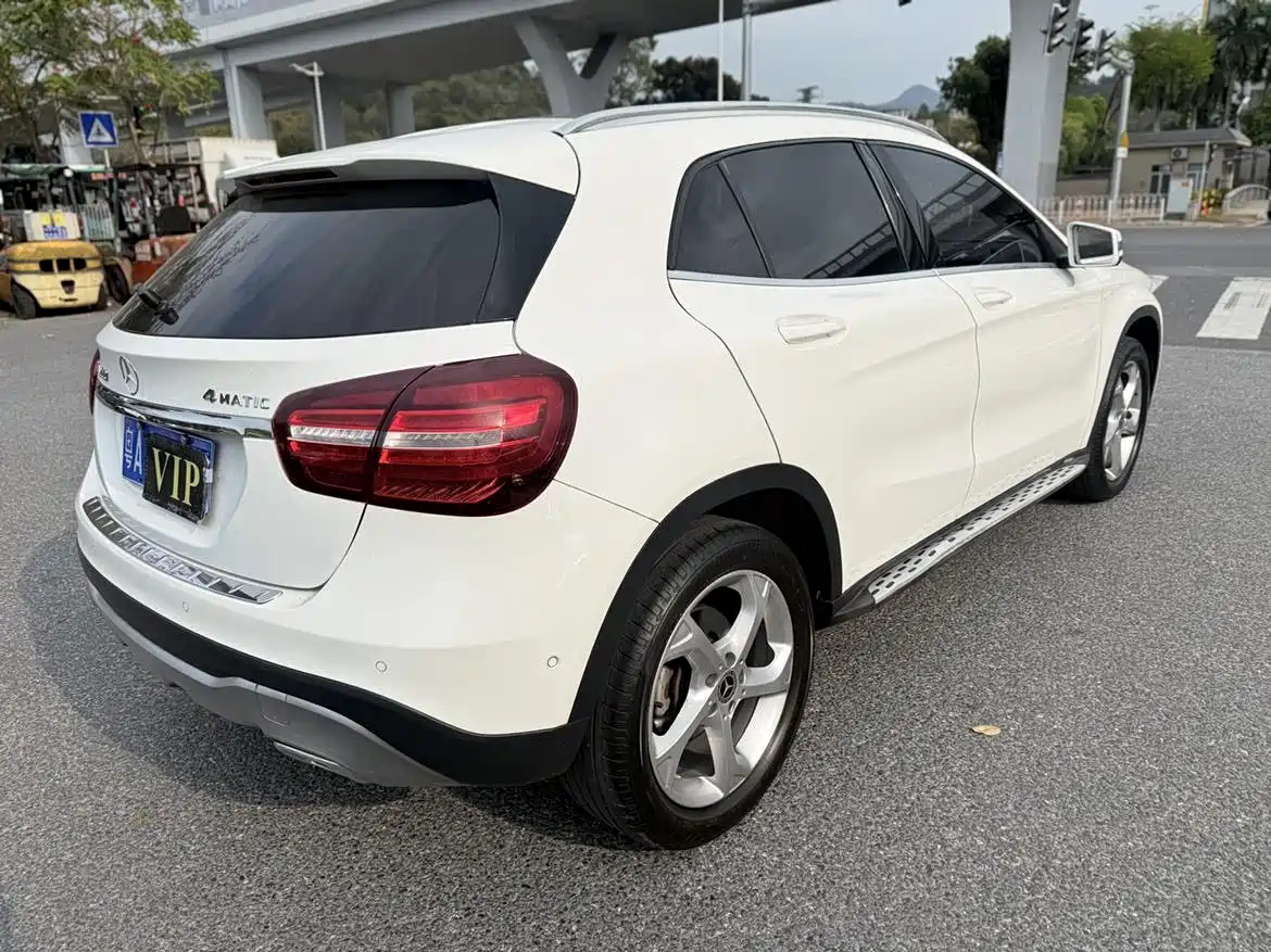 Mercedes-Benz GLA 2017 GLA 200 Dynamic фото 5