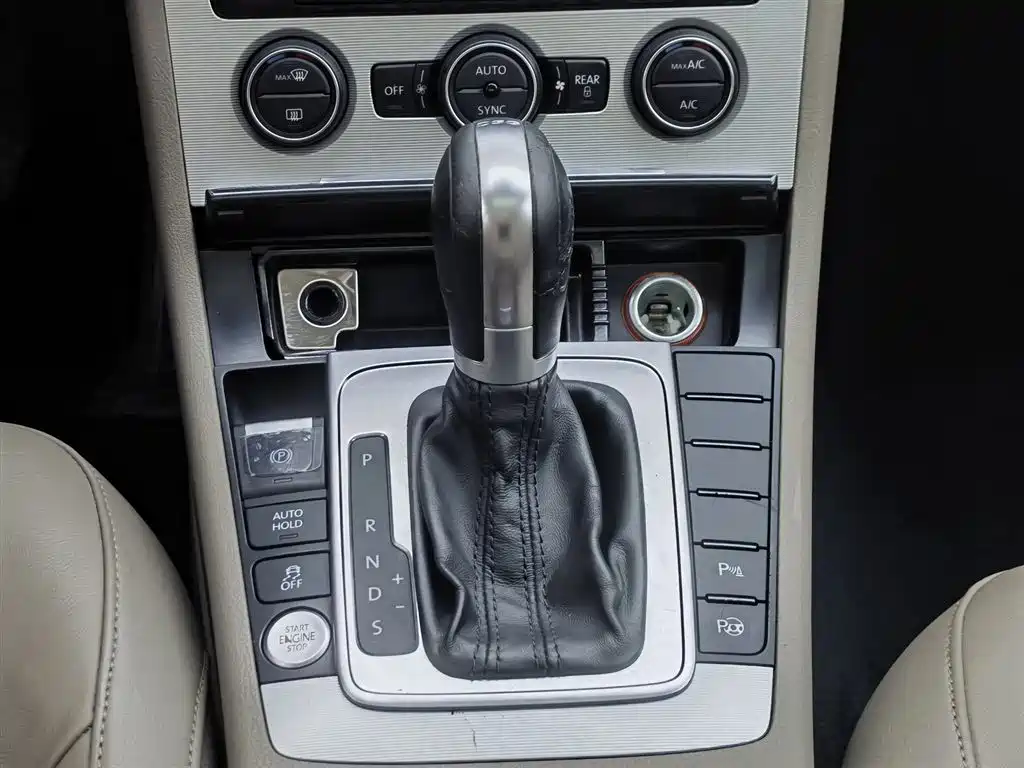 Volkswagen Magotan 2013 2.0TSI Ultimate фото 13