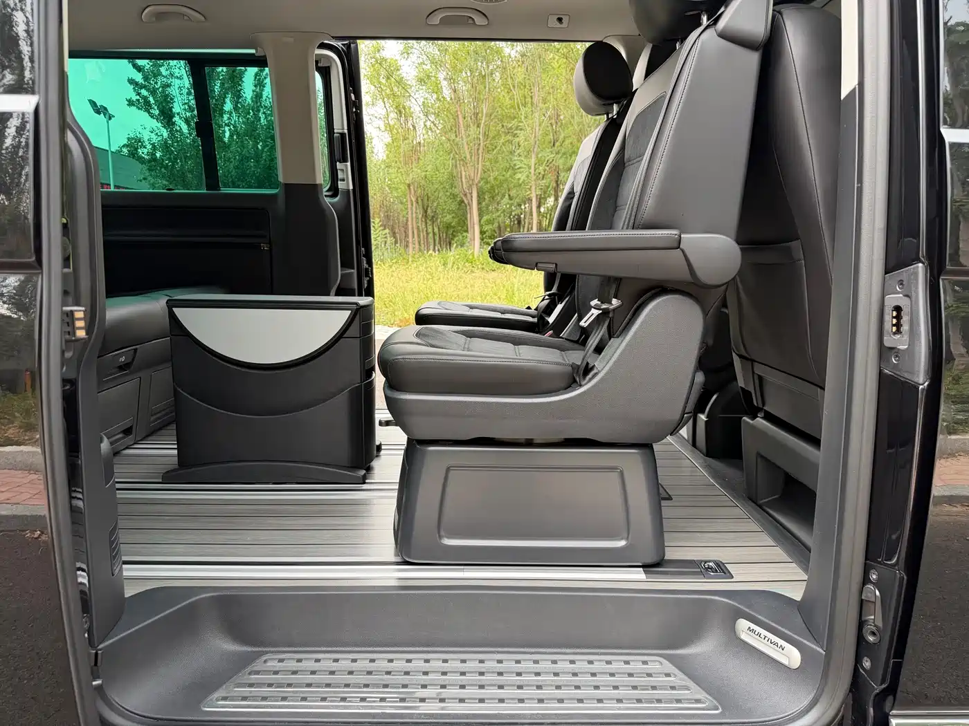 Volkswagen Multivan 2019 2019 2.0TSI 4WD Premium 7-seater