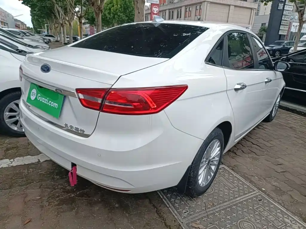 Ford Escort 2015 2015 1.5L Manual Comfort