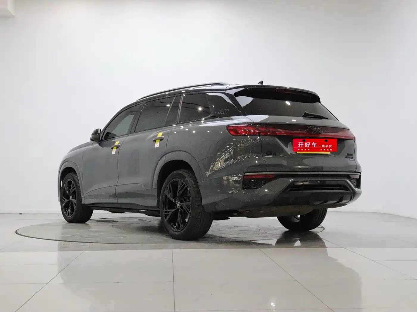 Audi Q6 2024 2024 45 TFSI quattro Shadow Warrior Edition 7-seater