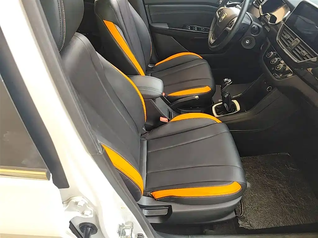 Baojun 310 2017 2016 1.2L Manual Luxury Type