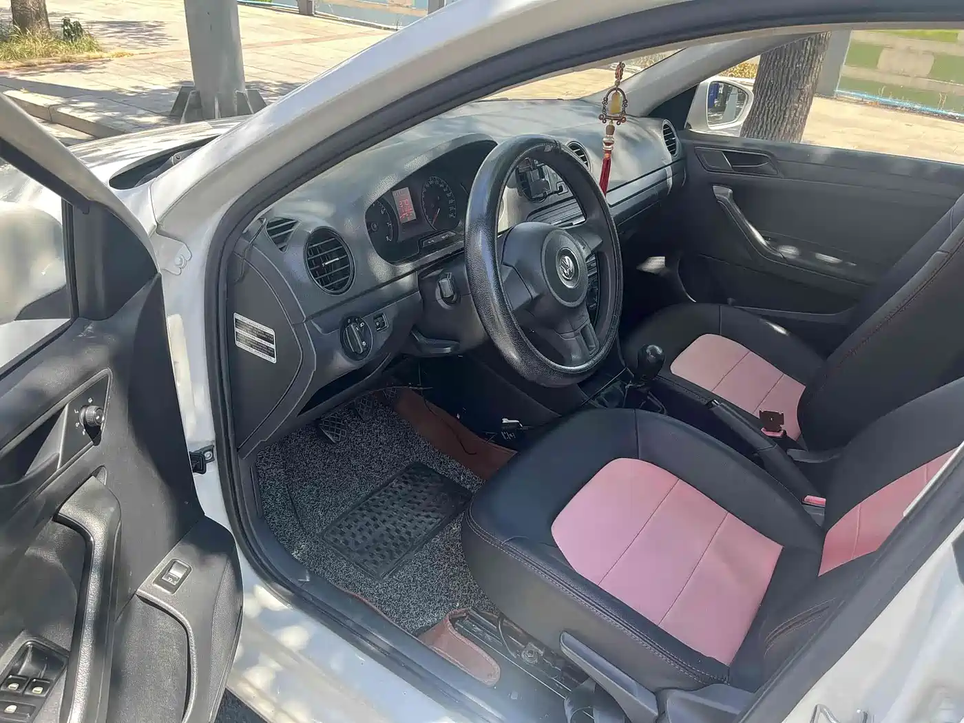 Volkswagen Jetta 2015 Value Edition 1.6L Manual Comfort фото 8
