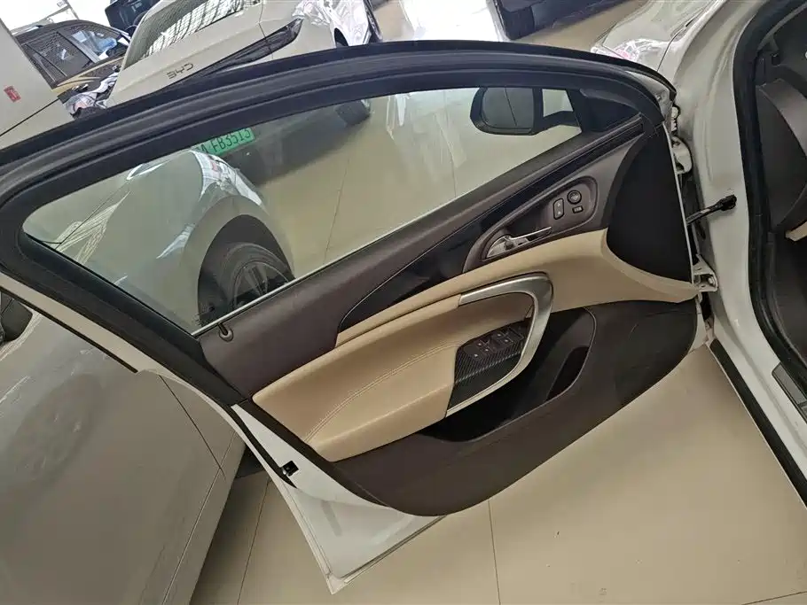 Buick Regal 2015 2.0L Leading Fashion Model фото 7
