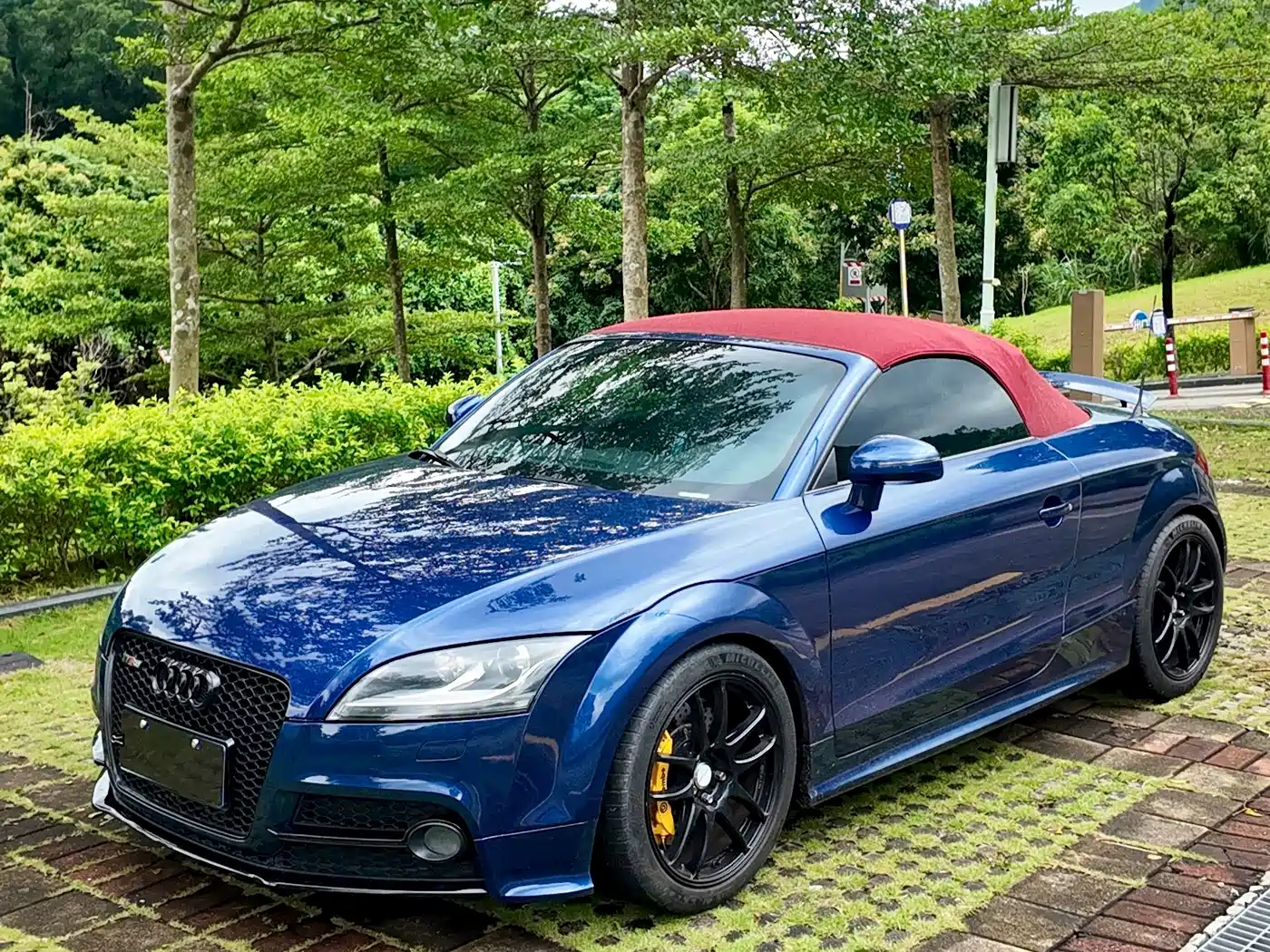 Фото 2 - Audi TT