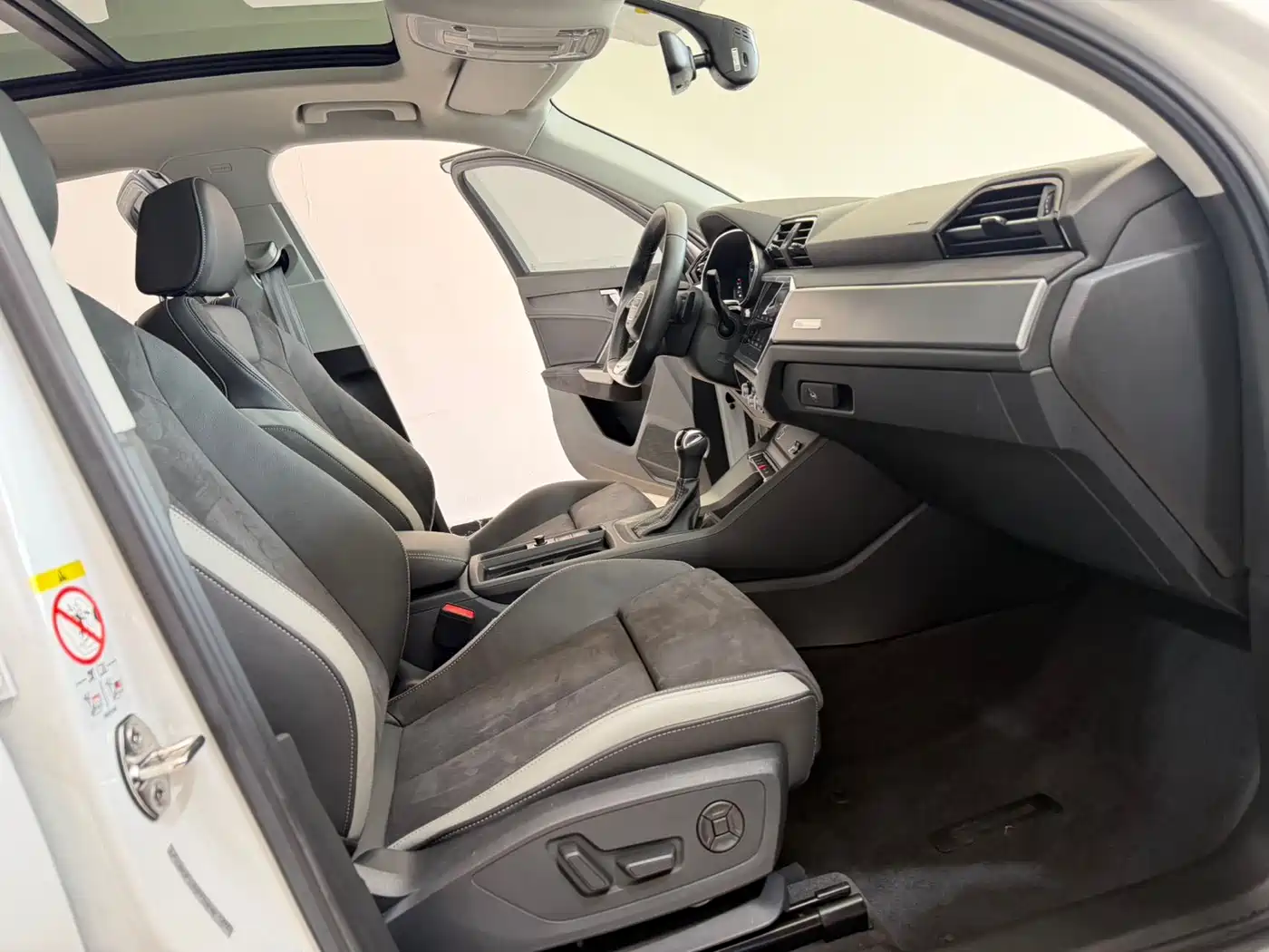 Audi Q3 2022 35 TFSI Fashion Dynamic фото 10