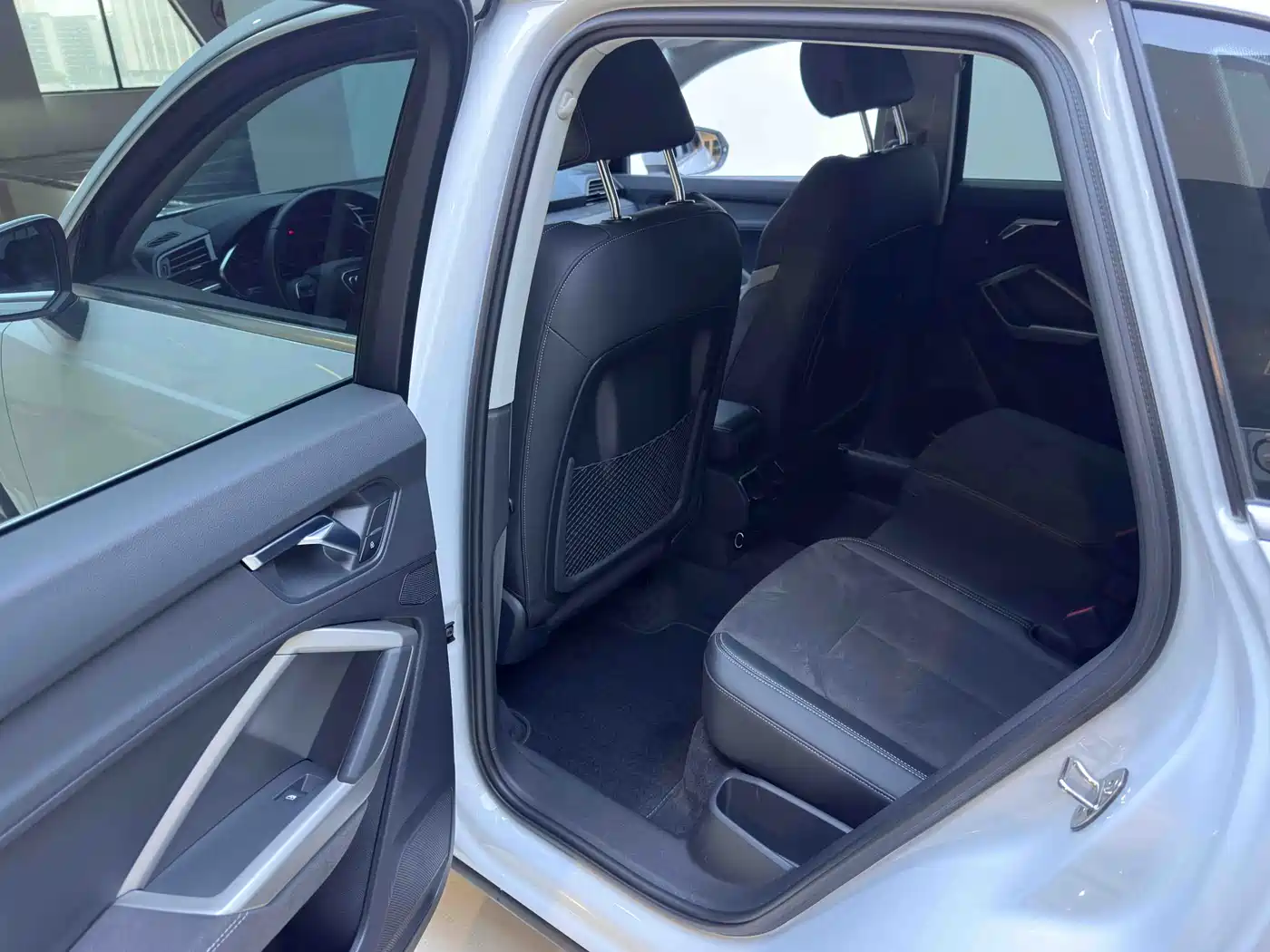 Audi Q3 2023 35 TFSI Fashion Dynamic (1.4T) фото 10