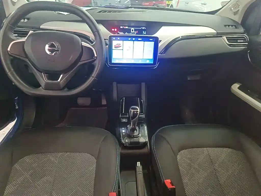 JMCG New Energy Yizhi EV3 2022 2021 Mini Radar Yue Run Model