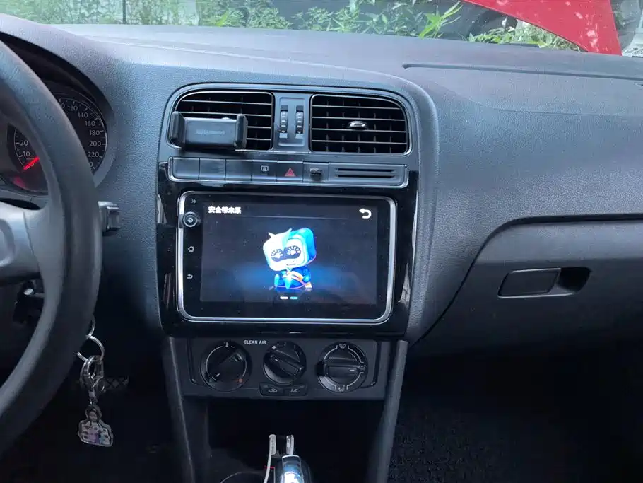 Volkswagen Polo 2016 1.4L Automatic Trend фото 13