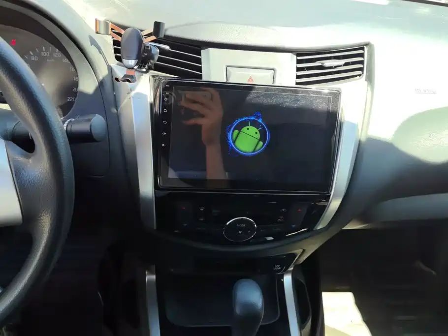 Nissan Navara 2019 2017 Model 2.5L Automatic 2WD Luxury QR25