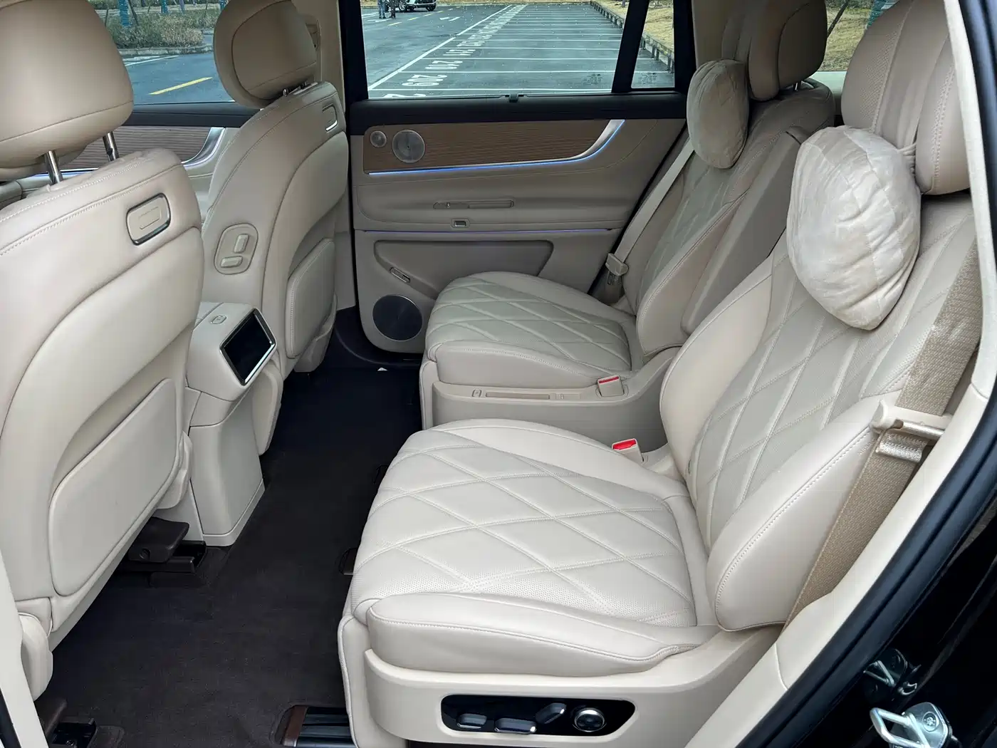 AITO Wenjie AITO M9 2025 Extended Range Ultra 52kWh 6-Seater фото 6