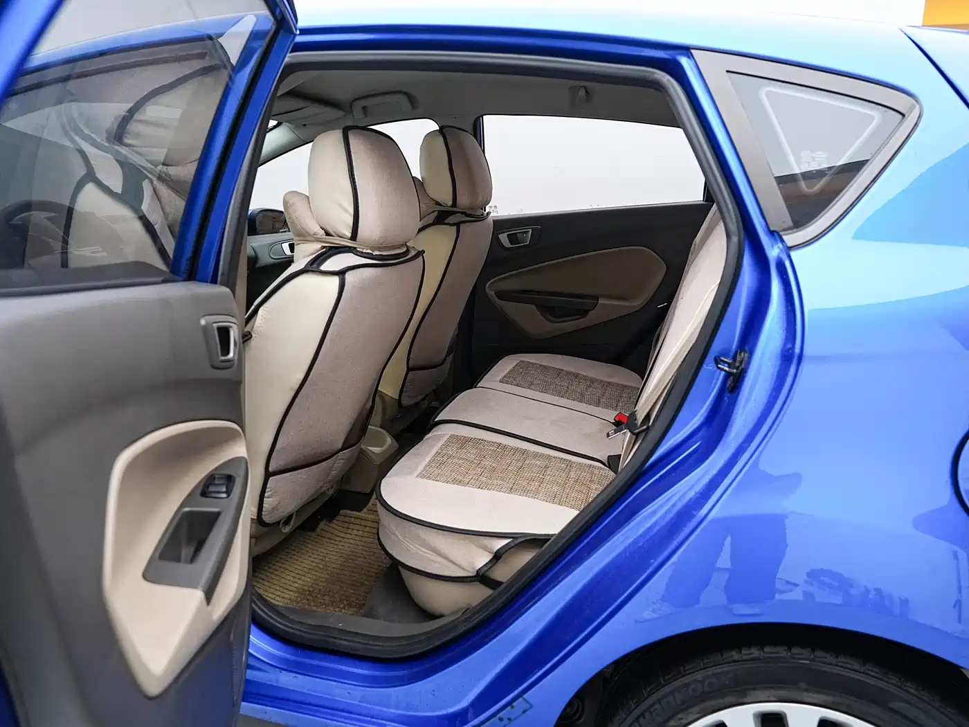 Ford Fiesta 2012 2011 Hatchback 1.5L Automatic Fashion