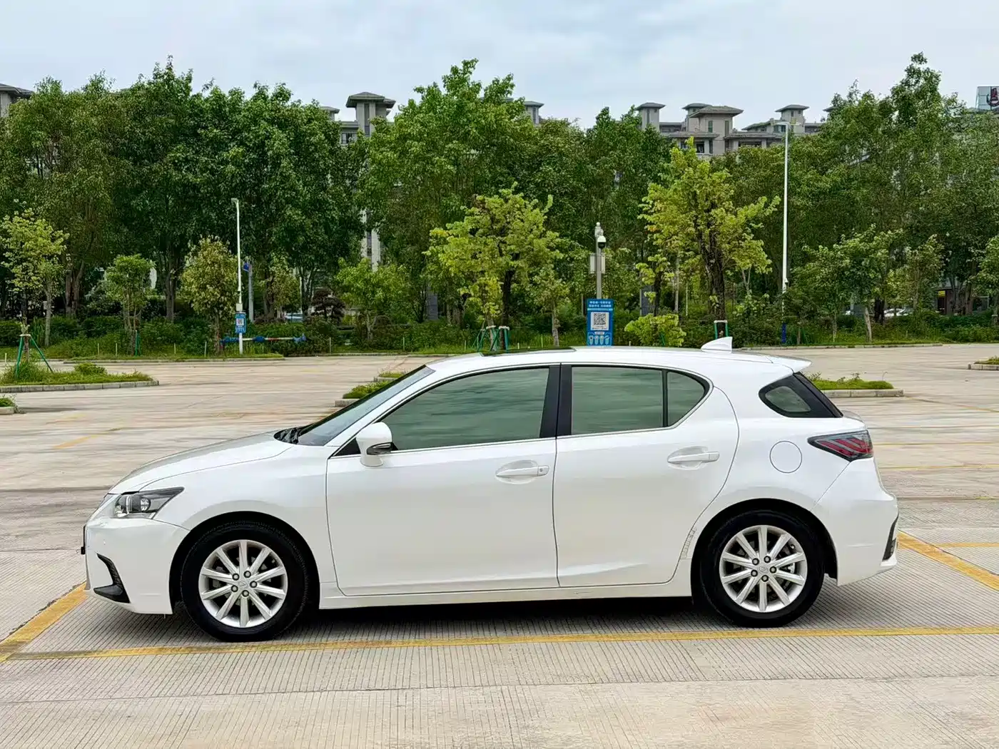 Lexus CT 2012 2012 Model CT200h Elite Edition
