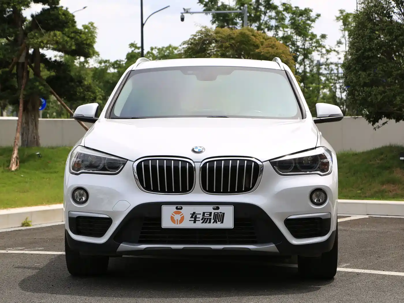 Фото 2 - BMW X1