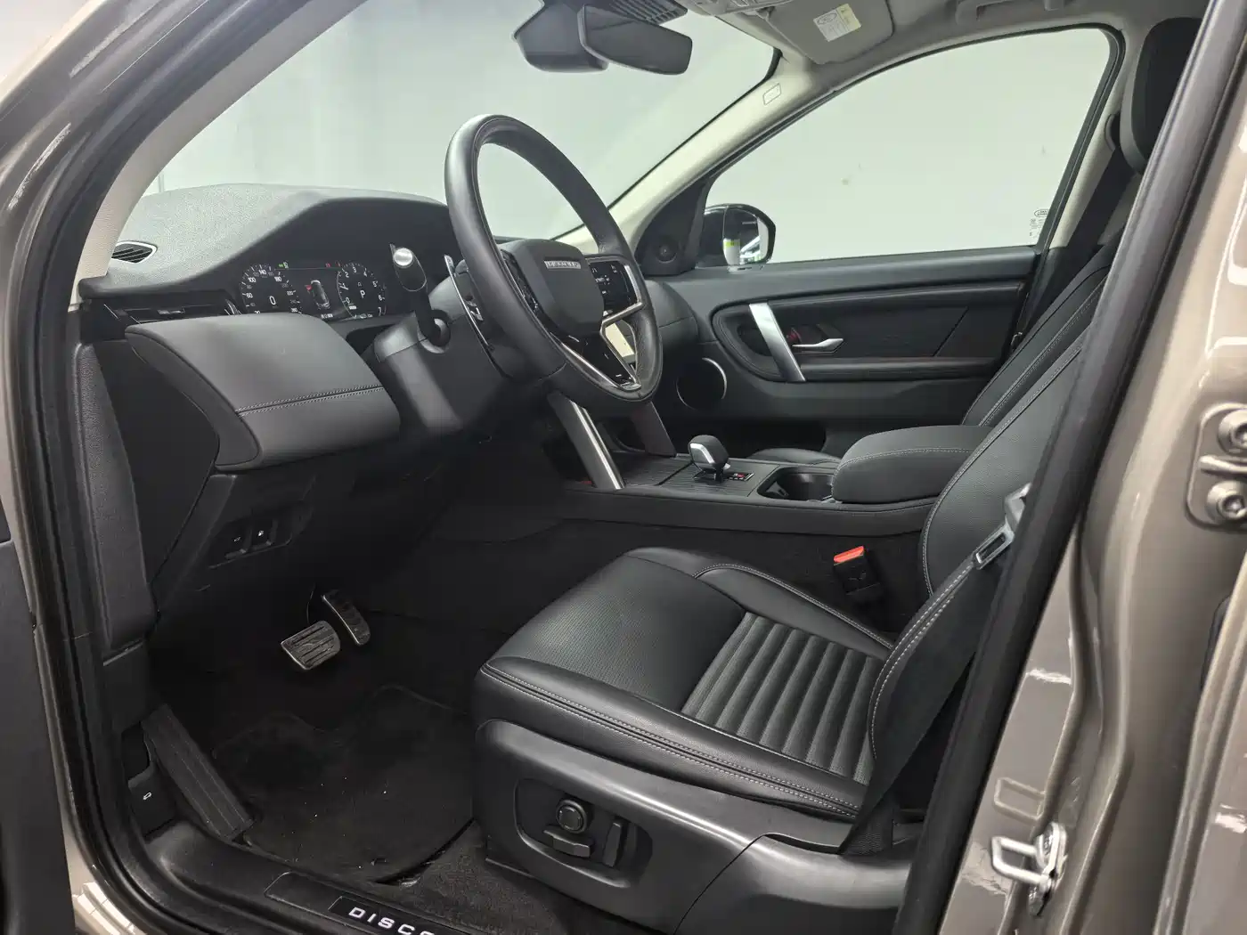 LAND ROVER DISCOVER NEW ENERGY SOURCES FOR SPORTS