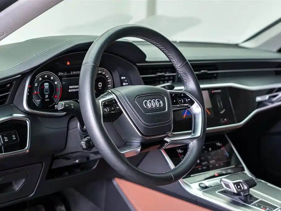 AUDI A7L