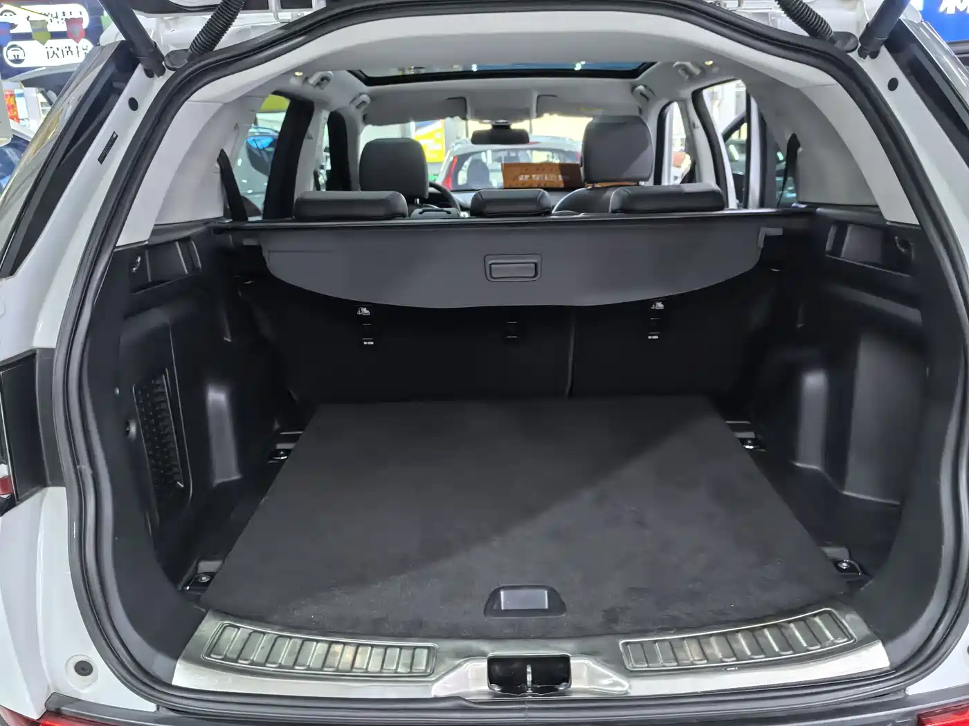 Land Rover Discovery Sport 2019 240PS SE Edition China V фото 12