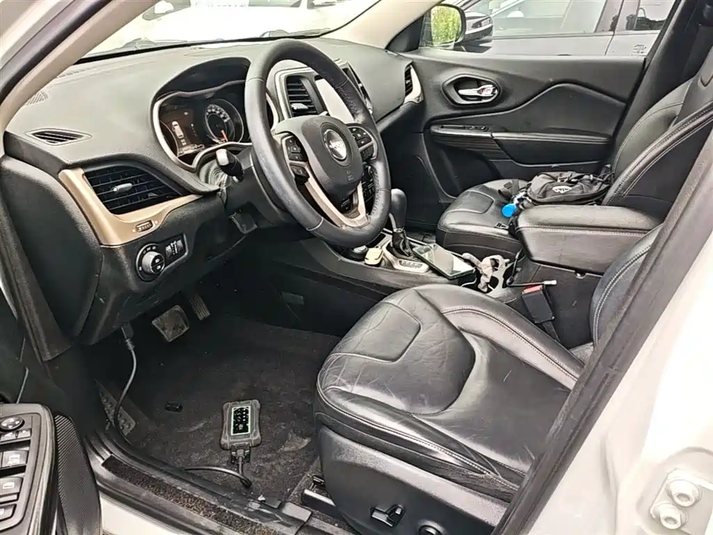 Jeep Cherokee 2018 2016 2.4L Professional Smart Edition