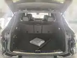 Photo 5 - Porsche Cayenne