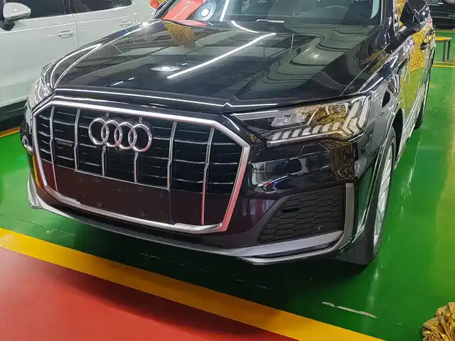 Audi Q7 2021
